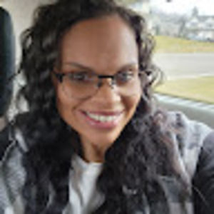 Meet your Posher, Apryl